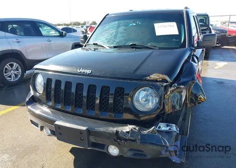 2017 Jeep Patriot Sport Fwd z USA, uszkodzony, nr VIN 1C4NJPBB3HD121054